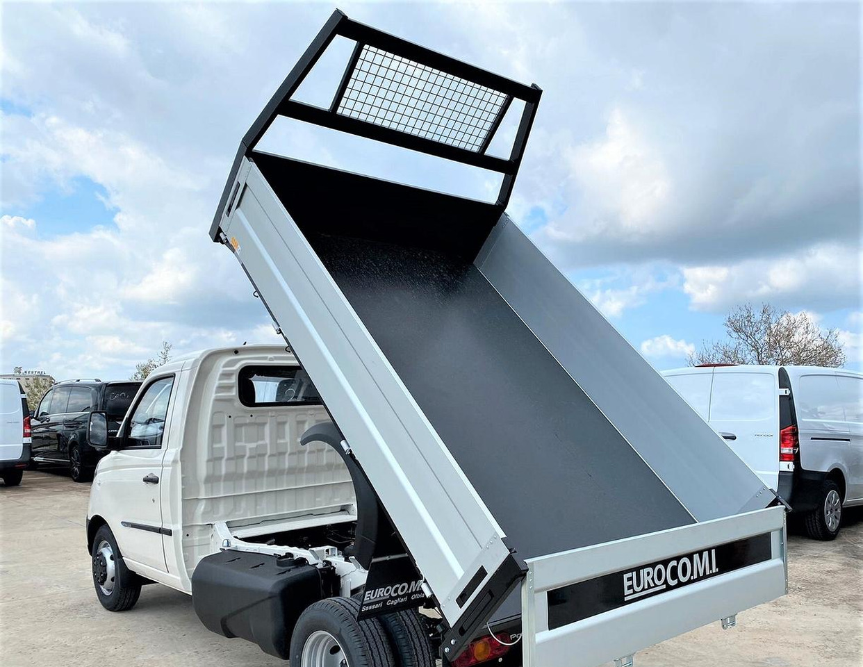 Piaggio Porter NP6 1.5 Ribaltabile *PROMO* - Kippilava-auto: kuva Piaggio Porter NP6 1.5 Ribaltabile *PROMO* - Kippilava-auto Piaggio Porter NP6 1.5 Ribaltabile *PROMO* - Kippilava-auto: kuva Piaggio Porter NP6 1.5 Ribaltabile *PROMO* - Kippilava-auto