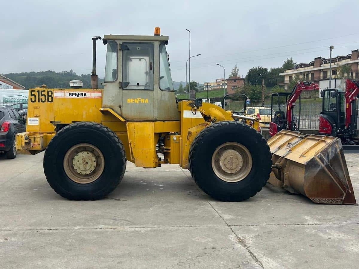 BENFRA 515B - Pyöräkuormaaja: kuva BENFRA 515B - Pyöräkuormaaja BENFRA 515B - Pyöräkuormaaja: kuva BENFRA 515B - Pyöräkuormaaja