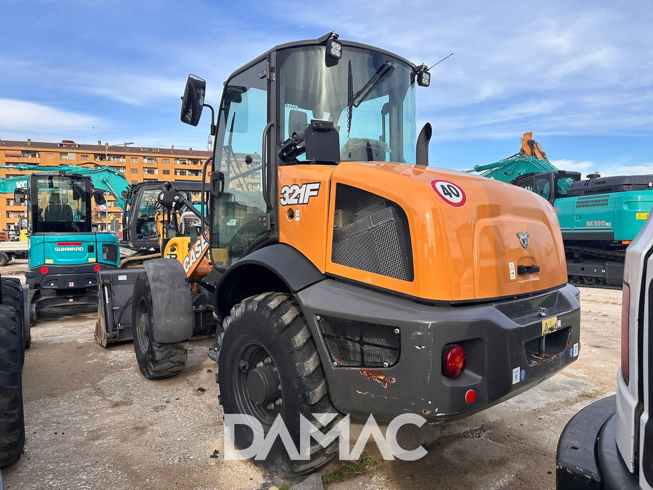 CASE 321F - Pyöräkuormaaja: kuva CASE 321F - Pyöräkuormaaja CASE 321F - Pyöräkuormaaja: kuva CASE 321F - Pyöräkuormaaja