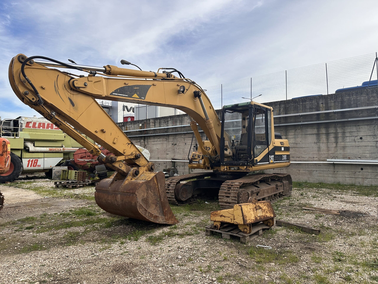 CAT 318B - Telakaivukone: kuva CAT 318B - Telakaivukone CAT 318B - Telakaivukone: kuva CAT 318B - Telakaivukone