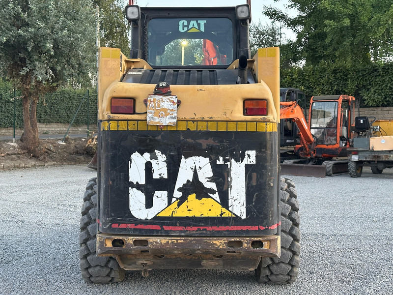 Caterpillar 226BHF - Liukuohjattu telakuormaaja: kuva Caterpillar 226BHF - Liukuohjattu telakuormaaja Caterpillar 226BHF - Liukuohjattu telakuormaaja: kuva Caterpillar 226BHF - Liukuohjattu telakuormaaja