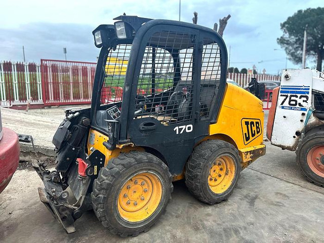 JCB 170HF - Liukuohjattu telakuormaaja: kuva JCB 170HF - Liukuohjattu telakuormaaja JCB 170HF - Liukuohjattu telakuormaaja: kuva JCB 170HF - Liukuohjattu telakuormaaja