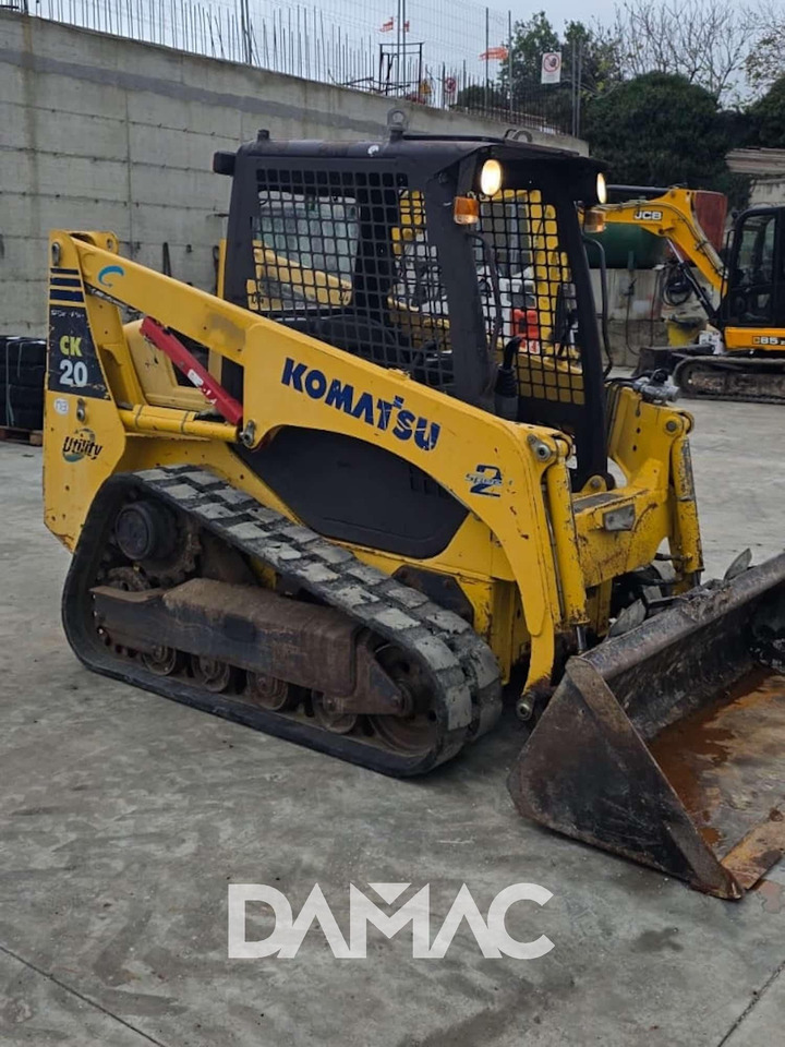 KOMATSU CK20 - Liukuohjattu kuormaaja: kuva KOMATSU CK20 - Liukuohjattu kuormaaja KOMATSU CK20 - Liukuohjattu kuormaaja: kuva KOMATSU CK20 - Liukuohjattu kuormaaja