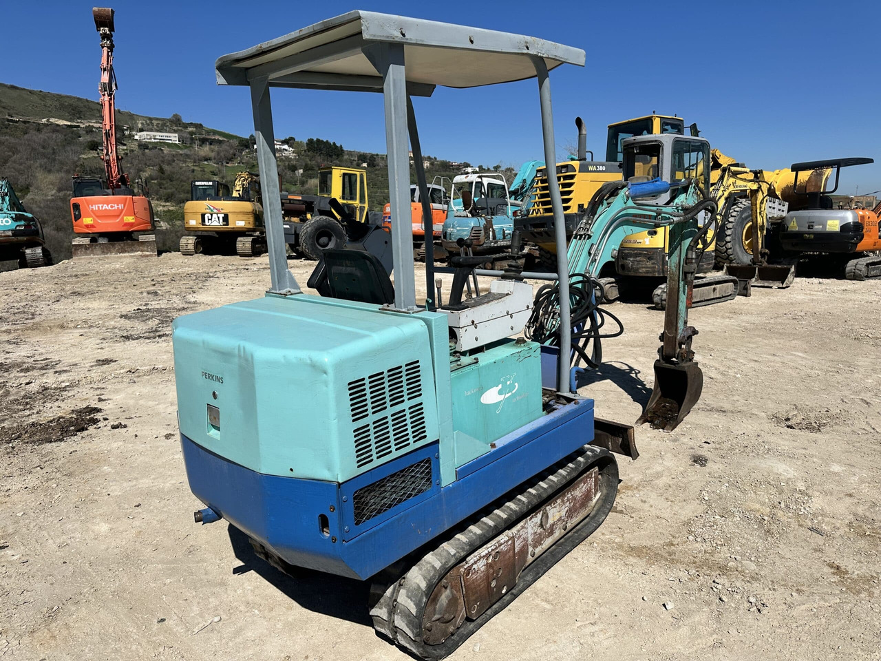 UTEX 1.3 - Minikuormaaja: kuva UTEX 1.3 - Minikuormaaja UTEX 1.3 - Minikuormaaja: kuva UTEX 1.3 - Minikuormaaja