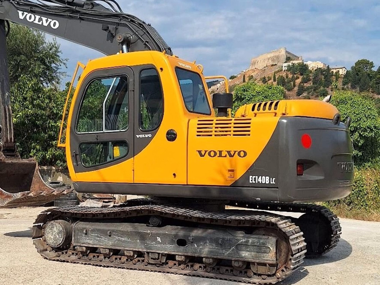 VOLVO EC140BLC - Telakaivukone: kuva VOLVO EC140BLC - Telakaivukone VOLVO EC140BLC - Telakaivukone: kuva VOLVO EC140BLC - Telakaivukone