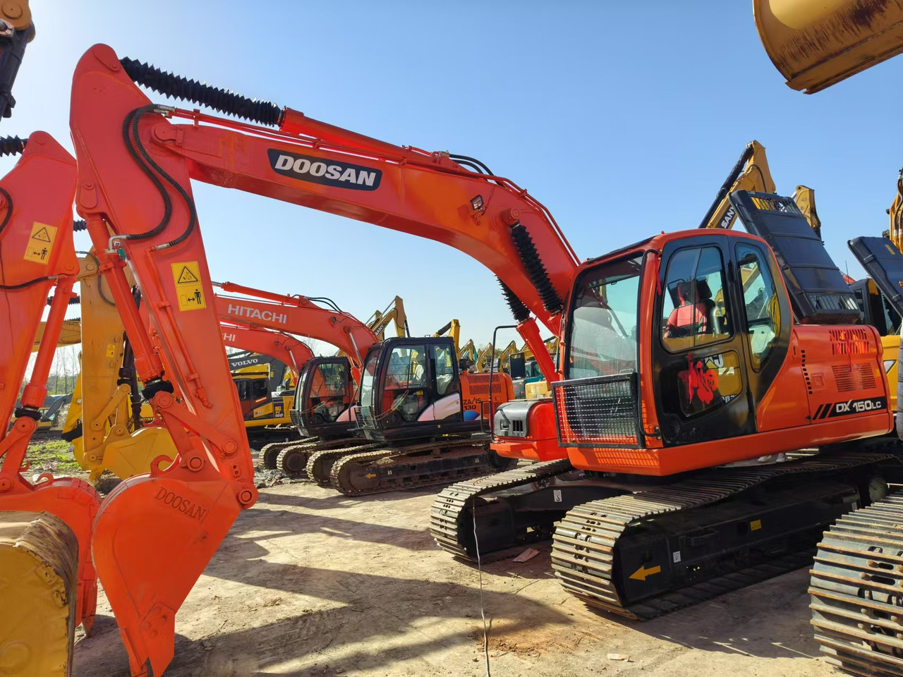 DOOSAN DX150 - Kaivuri: kuva DOOSAN DX150 - Kaivuri DOOSAN DX150 - Kaivuri: kuva DOOSAN DX150 - Kaivuri