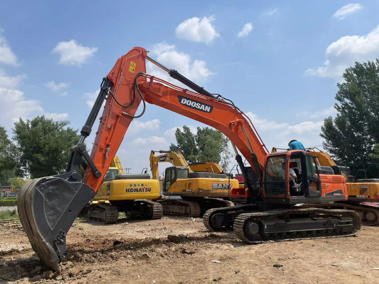 DOOSAN DX340 - Telakaivukone: kuva DOOSAN DX340 - Telakaivukone DOOSAN DX340 - Telakaivukone: kuva DOOSAN DX340 - Telakaivukone