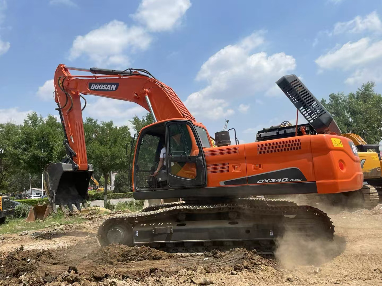DOOSAN DX340LC-9C - Telakaivukone: kuva DOOSAN DX340LC-9C - Telakaivukone DOOSAN DX340LC-9C - Telakaivukone: kuva DOOSAN DX340LC-9C - Telakaivukone