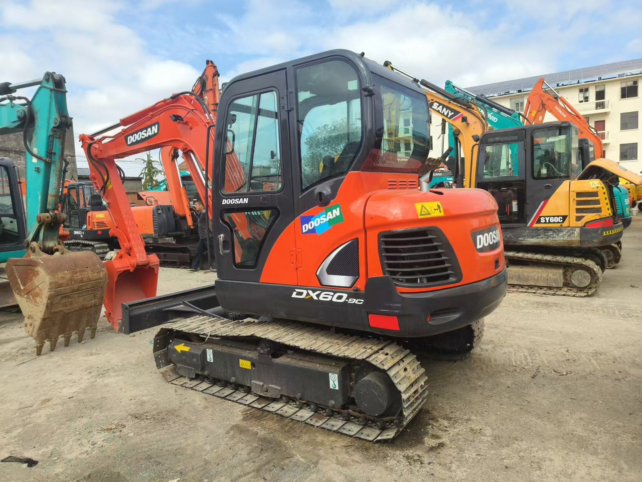 DOOSAN DX60 - Telakaivukone: kuva DOOSAN DX60 - Telakaivukone DOOSAN DX60 - Telakaivukone: kuva DOOSAN DX60 - Telakaivukone