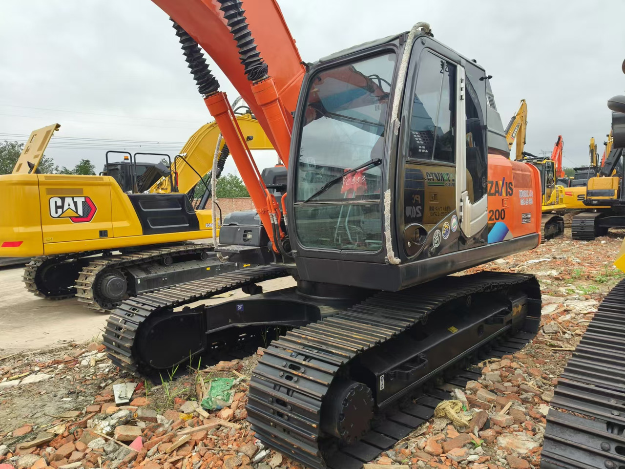 Telakaivukone HITACHI ZX200: kuva Telakaivukone HITACHI ZX200
