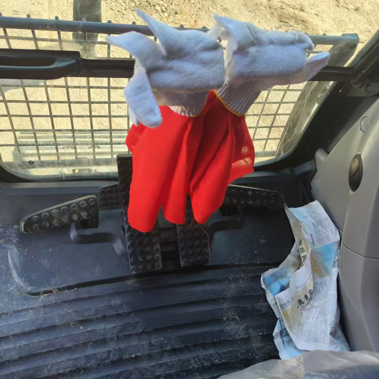 Telakaivukone HITACHI ZX240: kuva Telakaivukone HITACHI ZX240 Telakaivukone HITACHI ZX240: kuva Telakaivukone HITACHI ZX240