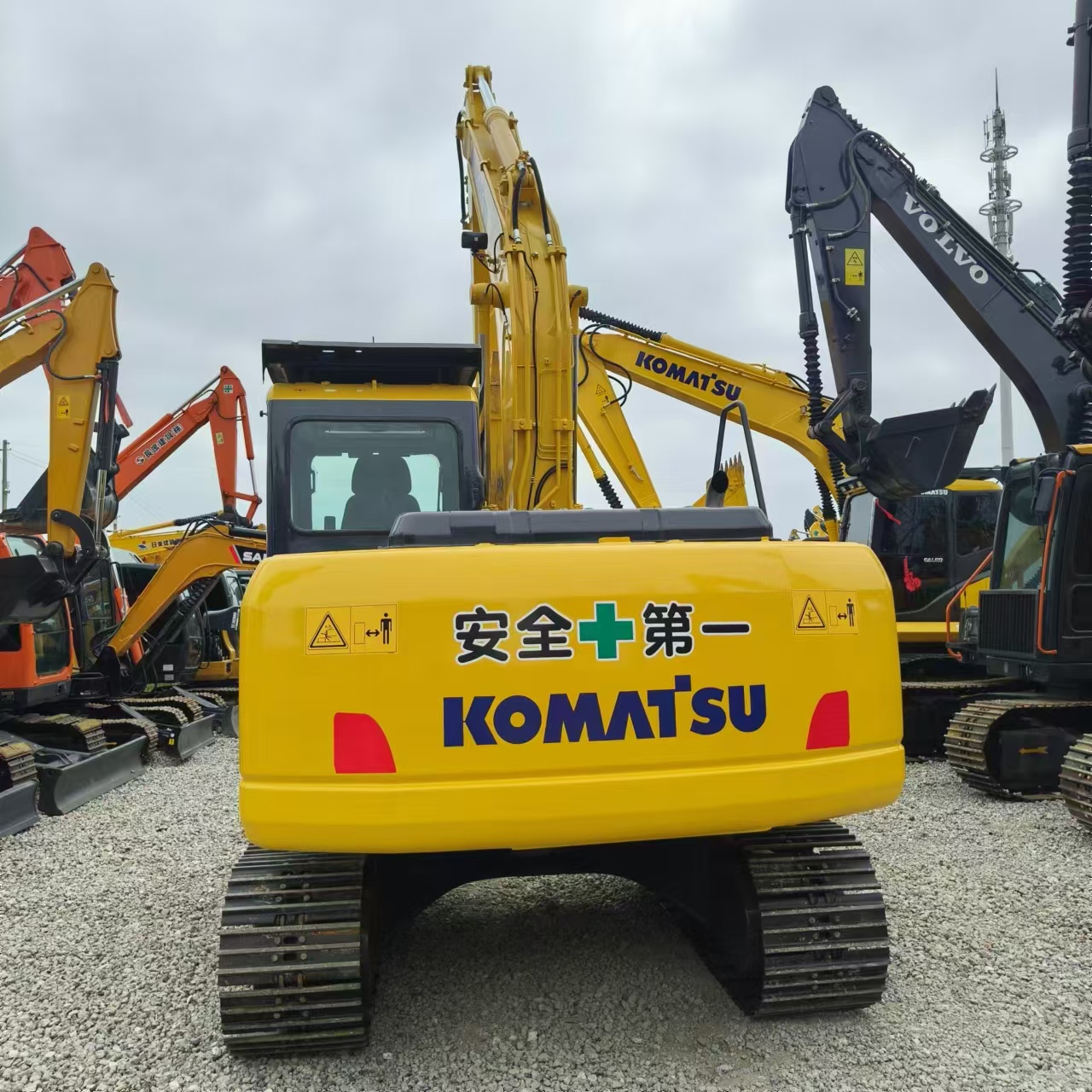KOMATSU PC110 - Telakaivukone: kuva KOMATSU PC110 - Telakaivukone KOMATSU PC110 - Telakaivukone: kuva KOMATSU PC110 - Telakaivukone