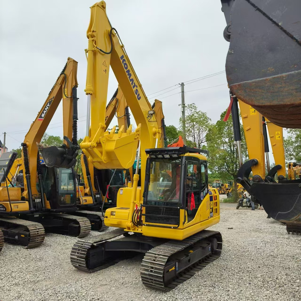 KOMATSU PC110 - Telakaivukone: kuva KOMATSU PC110 - Telakaivukone KOMATSU PC110 - Telakaivukone: kuva KOMATSU PC110 - Telakaivukone