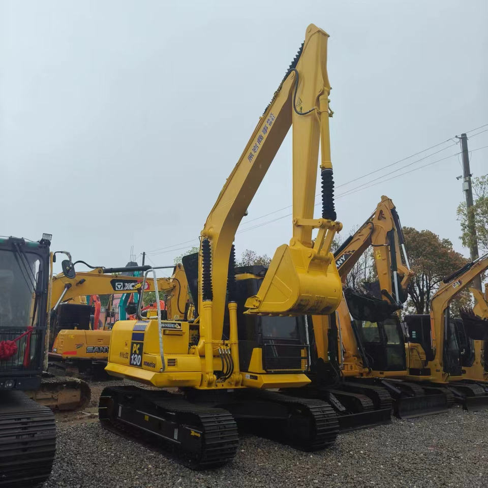 KOMATSU PC130-7 - Telakaivukone: kuva KOMATSU PC130-7 - Telakaivukone KOMATSU PC130-7 - Telakaivukone: kuva KOMATSU PC130-7 - Telakaivukone