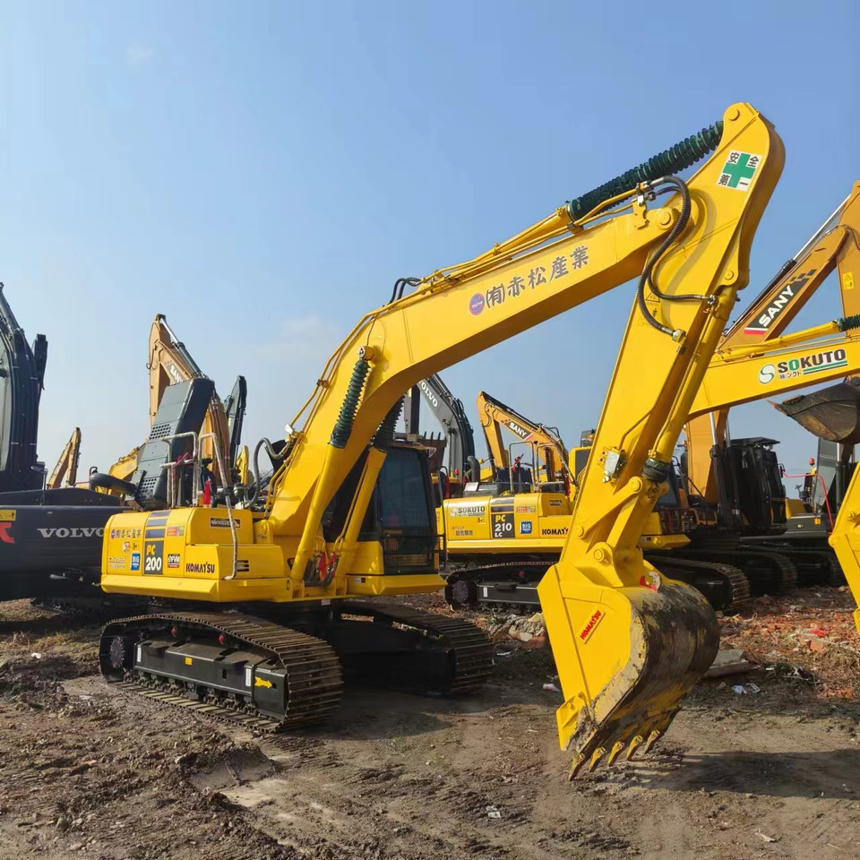 Telakaivukone KOMATSU PC200: kuva Telakaivukone KOMATSU PC200