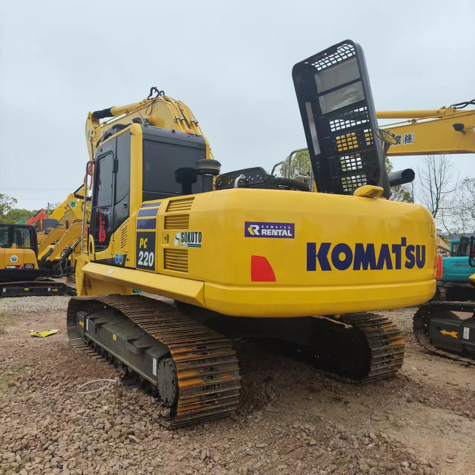 KOMATSU PC220-8 - Telakaivukone: kuva KOMATSU PC220-8 - Telakaivukone KOMATSU PC220-8 - Telakaivukone: kuva KOMATSU PC220-8 - Telakaivukone
