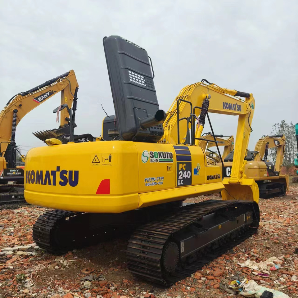 KOMATSU PC240LC - Telakaivukone: kuva KOMATSU PC240LC - Telakaivukone KOMATSU PC240LC - Telakaivukone: kuva KOMATSU PC240LC - Telakaivukone