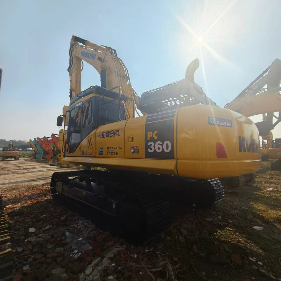 KOMATSU PC360 - Telakaivukone: kuva KOMATSU PC360 - Telakaivukone KOMATSU PC360 - Telakaivukone: kuva KOMATSU PC360 - Telakaivukone