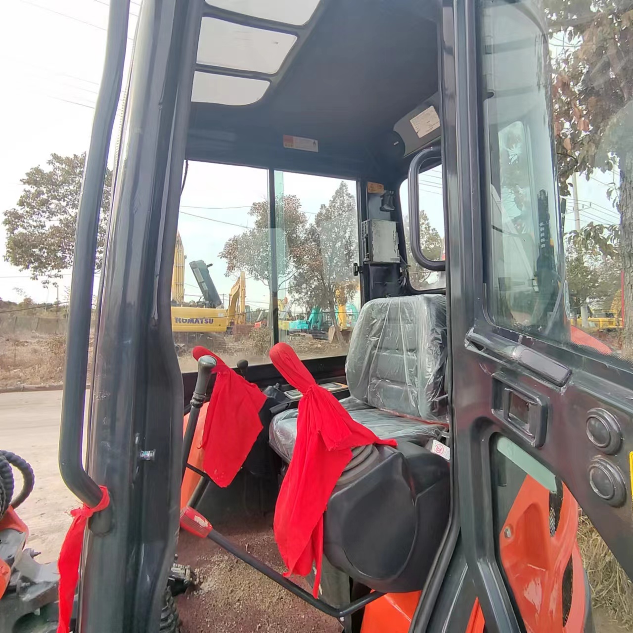 KUBOTA 30 - Minikuormaaja: kuva KUBOTA 30 - Minikuormaaja KUBOTA 30 - Minikuormaaja: kuva KUBOTA 30 - Minikuormaaja