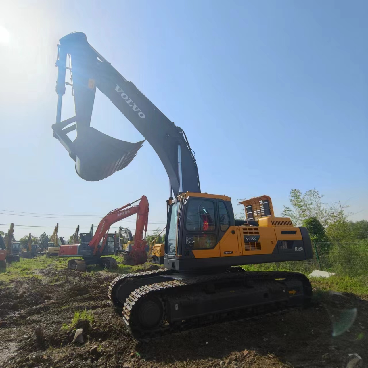 VOLVO EC460 - Telakaivukone: kuva VOLVO EC460 - Telakaivukone VOLVO EC460 - Telakaivukone: kuva VOLVO EC460 - Telakaivukone