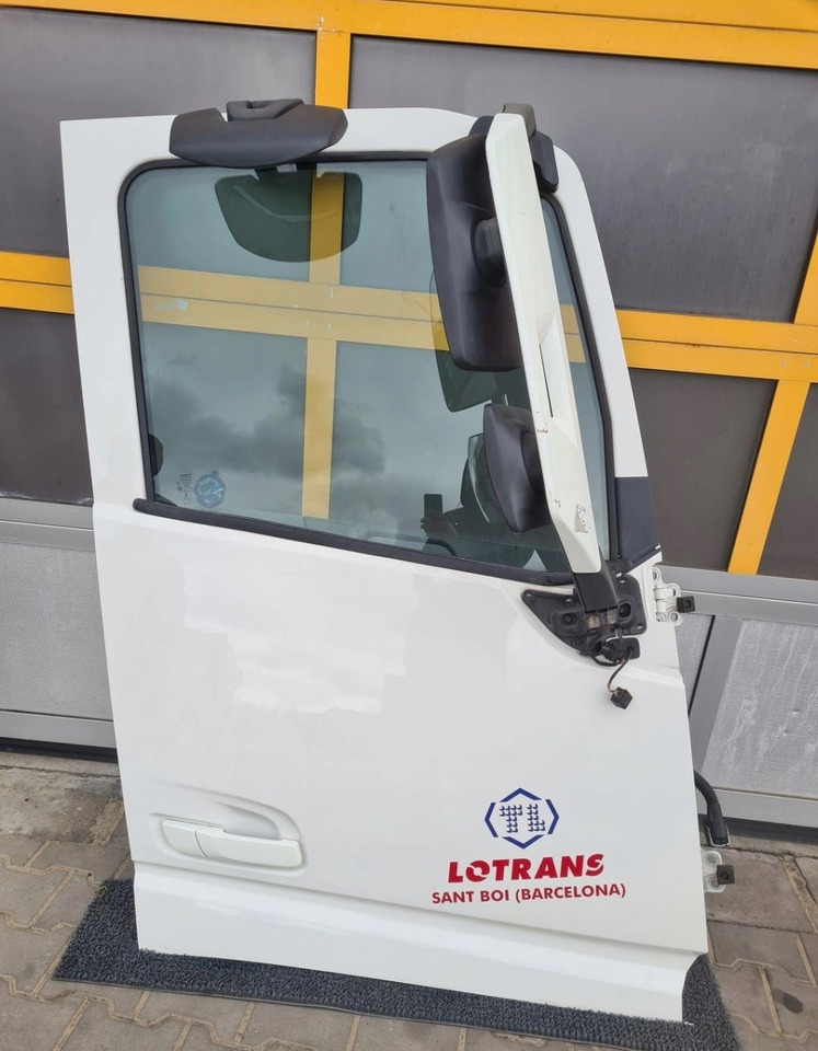 DRZWI KOMPLETNE PRAWE VOLVO FH 4 1103 - Ovi ja osat: kuva DRZWI KOMPLETNE PRAWE VOLVO FH 4 1103 - Ovi ja osat DRZWI KOMPLETNE PRAWE VOLVO FH 4 1103 - Ovi ja osat: kuva DRZWI KOMPLETNE PRAWE VOLVO FH 4 1103 - Ovi ja osat