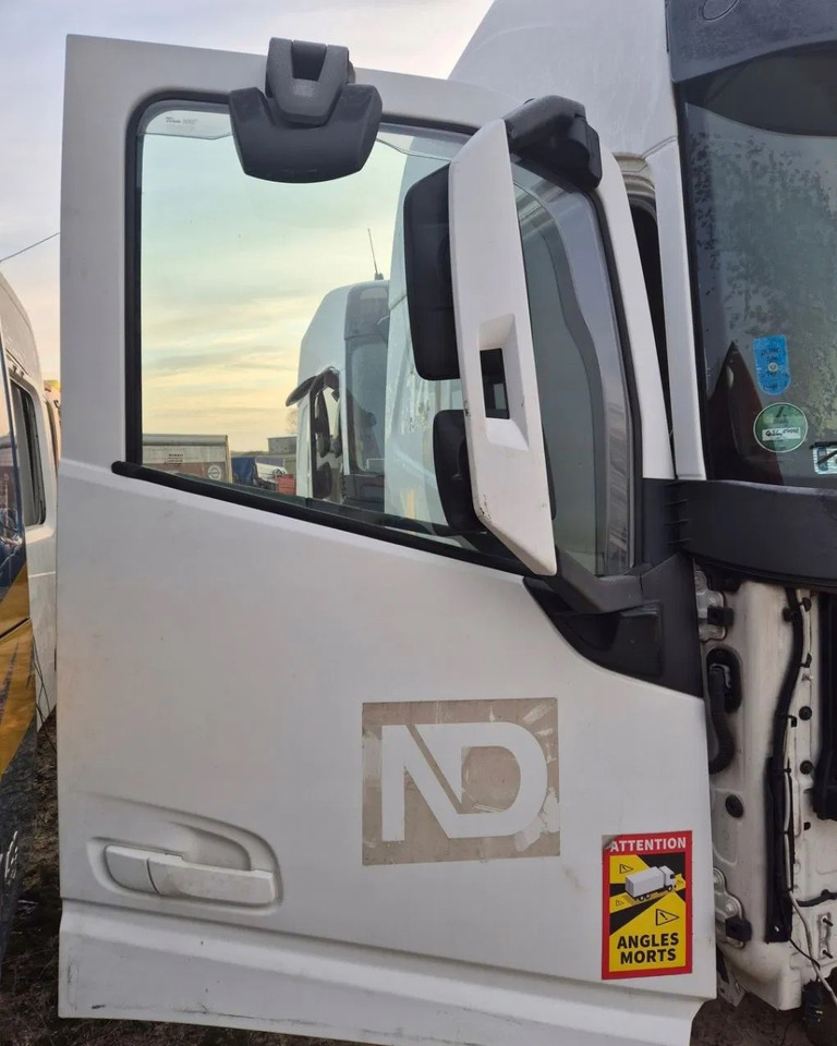 DRZWI KOMPLETNE PRAWE VOLVO FH 4 1110 - Ovi ja osat: kuva DRZWI KOMPLETNE PRAWE VOLVO FH 4 1110 - Ovi ja osat DRZWI KOMPLETNE PRAWE VOLVO FH 4 1110 - Ovi ja osat: kuva DRZWI KOMPLETNE PRAWE VOLVO FH 4 1110 - Ovi ja osat