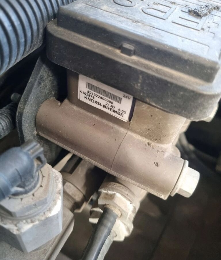 Ford F-MAX CARGO K102878 Ford F-MAX - Jarruventtiili - Kuorma-auto: kuva Ford F-MAX CARGO K102878 Ford F-MAX - Jarruventtiili - Kuorma-auto Ford F-MAX CARGO K102878 Ford F-MAX - Jarruventtiili - Kuorma-auto: kuva Ford F-MAX CARGO K102878 Ford F-MAX - Jarruventtiili - Kuorma-auto