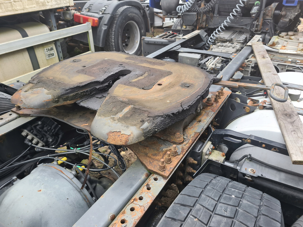 JOST - Vetopöytä - Kuorma-auto: kuva JOST - Vetopöytä - Kuorma-auto JOST - Vetopöytä - Kuorma-auto: kuva JOST - Vetopöytä - Kuorma-auto