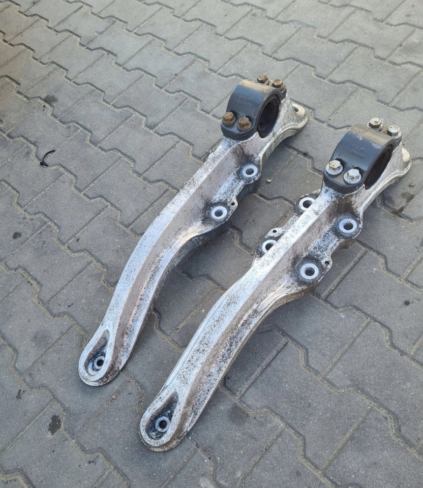 MOCOWANIE PRAWE LUB LEWE PODUSZEK ŁAPA KOŁYSKA DELFIN VOLVO FH 4 FH 5 22327290 - Ripustin: kuva MOCOWANIE PRAWE LUB LEWE PODUSZEK ŁAPA KOŁYSKA DELFIN VOLVO FH 4 FH 5 22327290 - Ripustin MOCOWANIE PRAWE LUB LEWE PODUSZEK ŁAPA KOŁYSKA DELFIN VOLVO FH 4 FH 5 22327290 - Ripustin: kuva MOCOWANIE PRAWE LUB LEWE PODUSZEK ŁAPA KOŁYSKA DELFIN VOLVO FH 4 FH 5 22327290 - Ripustin