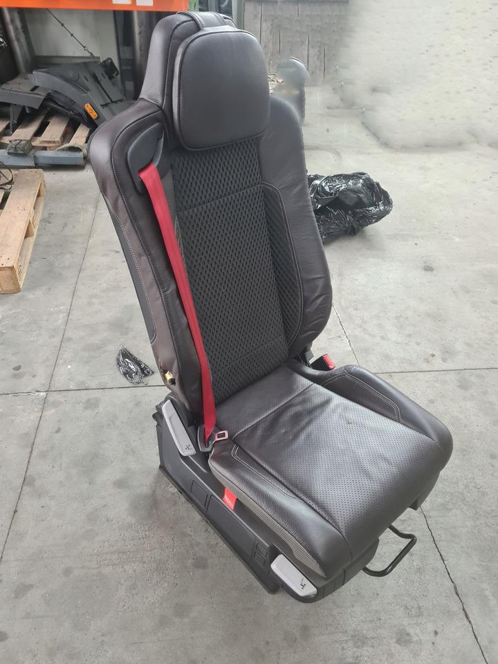 RENAULT FOTEL OBRACANY OBROTOWY SIEDZENIE PRAWE PASAŻERA SKÓRA RENAULT GAMA T C K - Istuin - Kuorma-auto: kuva RENAULT FOTEL OBRACANY OBROTOWY SIEDZENIE PRAWE PASAŻERA SKÓRA RENAULT GAMA T C K - Istuin - Kuorma-auto RENAULT FOTEL OBRACANY OBROTOWY SIEDZENIE PRAWE PASAŻERA SKÓRA RENAULT GAMA T C K - Istuin - Kuorma-auto: kuva RENAULT FOTEL OBRACANY OBROTOWY SIEDZENIE PRAWE PASAŻERA SKÓRA RENAULT GAMA T C K - Istuin - Kuorma-auto