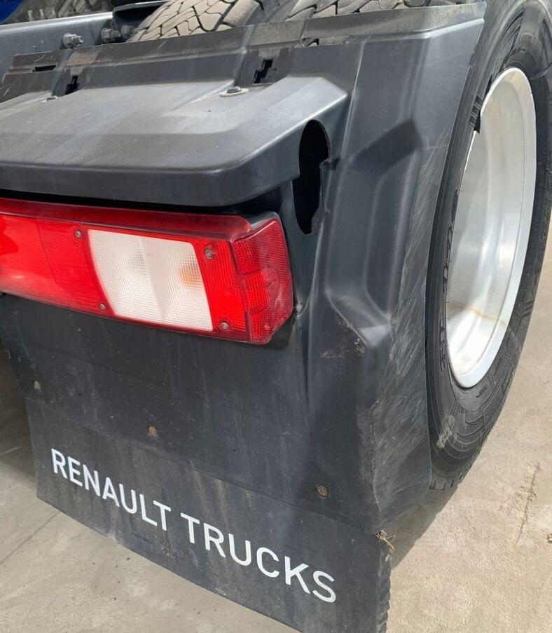 Renault BŁOTNIK PRAWY TYŁ KOMPLETNY RENAULT GAMA T C RANGE - Lokasuoja - Kuorma-auto: kuva Renault BŁOTNIK PRAWY TYŁ KOMPLETNY RENAULT GAMA T C RANGE - Lokasuoja - Kuorma-auto Renault BŁOTNIK PRAWY TYŁ KOMPLETNY RENAULT GAMA T C RANGE - Lokasuoja - Kuorma-auto: kuva Renault BŁOTNIK PRAWY TYŁ KOMPLETNY RENAULT GAMA T C RANGE - Lokasuoja - Kuorma-auto