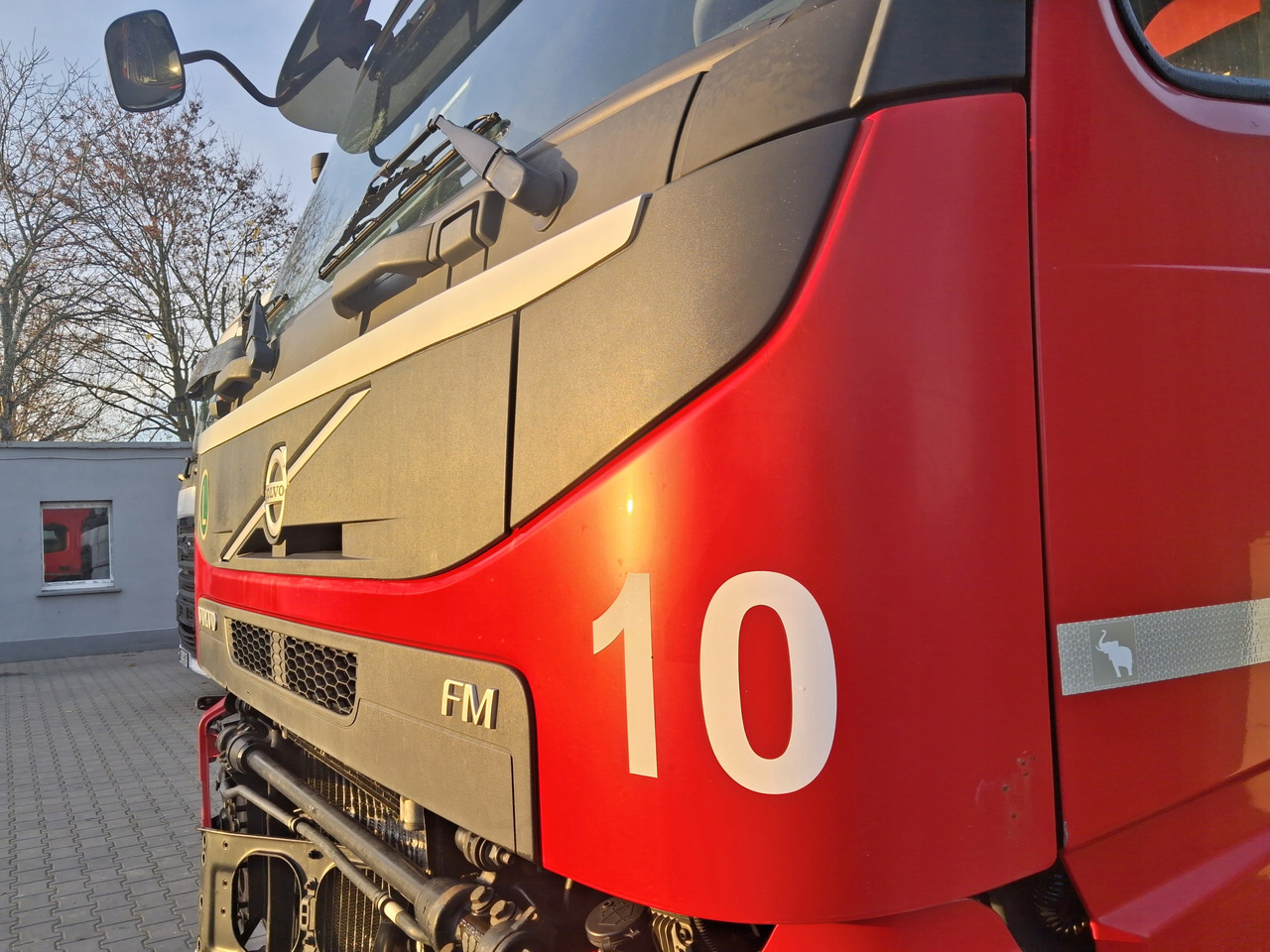 VOLVO MASKA KOMPLETNA GÓRNA ATRAPA KABINY VOLVO FM 4 FMX EURO 6 - Suojuskoppa - Kuorma-auto: kuva VOLVO MASKA KOMPLETNA GÓRNA ATRAPA KABINY VOLVO FM 4 FMX EURO 6 - Suojuskoppa - Kuorma-auto VOLVO MASKA KOMPLETNA GÓRNA ATRAPA KABINY VOLVO FM 4 FMX EURO 6 - Suojuskoppa - Kuorma-auto: kuva VOLVO MASKA KOMPLETNA GÓRNA ATRAPA KABINY VOLVO FM 4 FMX EURO 6 - Suojuskoppa - Kuorma-auto