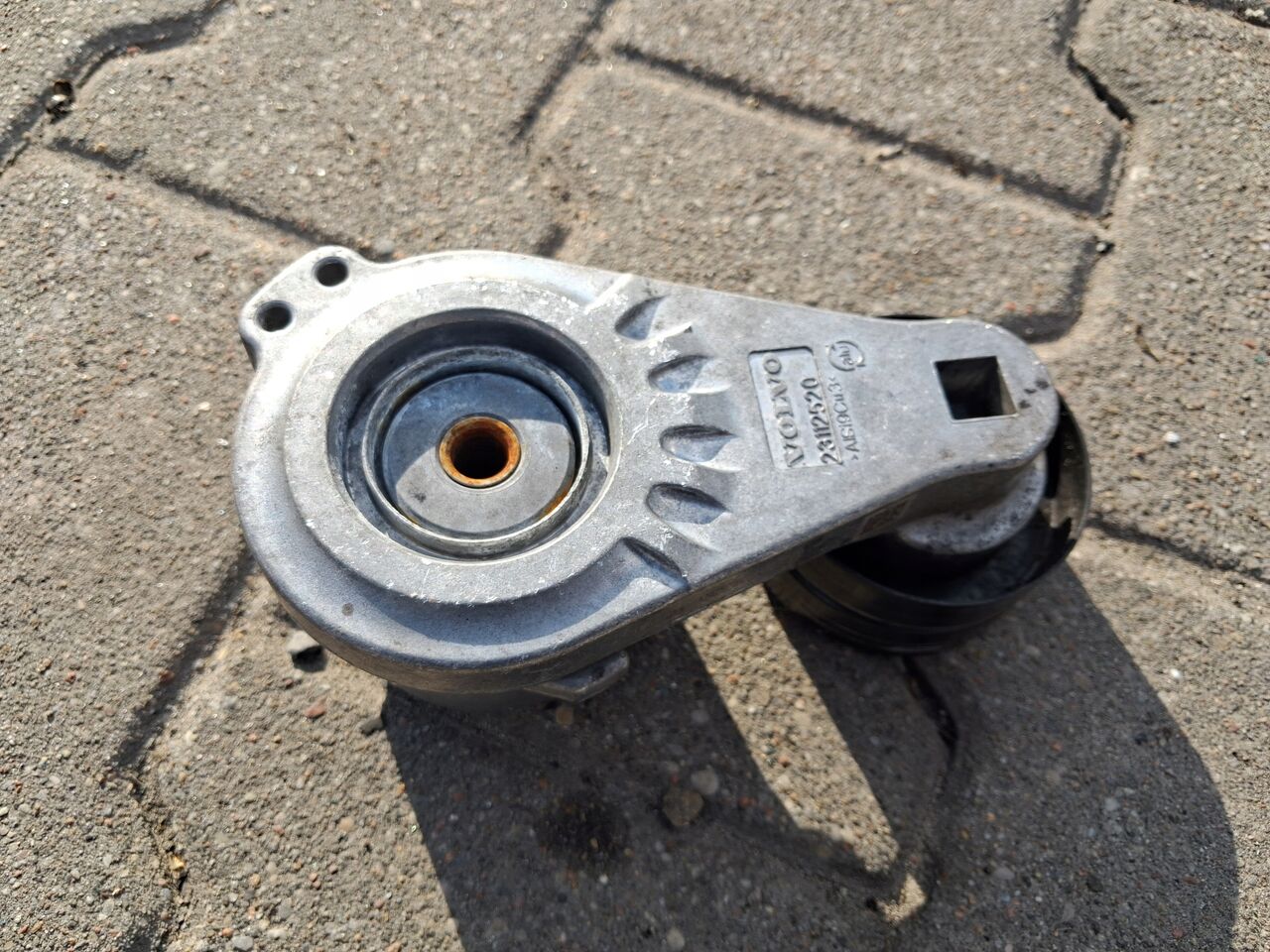 VOLVO ROLKA NAPINACZ PASKA ALTERNATORA RENAULT RANGE GAMA T VOLVO FH 4 5 - Moottori ja osat - Kuorma-auto: kuva VOLVO ROLKA NAPINACZ PASKA ALTERNATORA RENAULT RANGE GAMA T VOLVO FH 4 5 - Moottori ja osat - Kuorma-auto VOLVO ROLKA NAPINACZ PASKA ALTERNATORA RENAULT RANGE GAMA T VOLVO FH 4 5 - Moottori ja osat - Kuorma-auto: kuva VOLVO ROLKA NAPINACZ PASKA ALTERNATORA RENAULT RANGE GAMA T VOLVO FH 4 5 - Moottori ja osat - Kuorma-auto