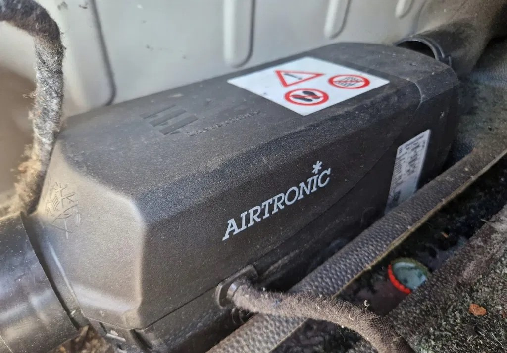WEBASTO OGRZEWANIE POSTOJOWE FORD F-MAX 500 EBERSPACHER AIRTRONIC D2 24V 406889PB 252070 - Lämmitys/ Tuuletus: kuva WEBASTO OGRZEWANIE POSTOJOWE FORD F-MAX 500 EBERSPACHER AIRTRONIC D2 24V 406889PB 252070 - Lämmitys/ Tuuletus WEBASTO OGRZEWANIE POSTOJOWE FORD F-MAX 500 EBERSPACHER AIRTRONIC D2 24V 406889PB 252070 - Lämmitys/ Tuuletus: kuva WEBASTO OGRZEWANIE POSTOJOWE FORD F-MAX 500 EBERSPACHER AIRTRONIC D2 24V 406889PB 252070 - Lämmitys/ Tuuletus