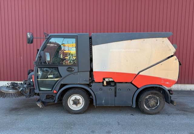 HakoCitymaster 2000 - Lakaisuauto: kuva HakoCitymaster 2000 - Lakaisuauto HakoCitymaster 2000 - Lakaisuauto: kuva HakoCitymaster 2000 - Lakaisuauto