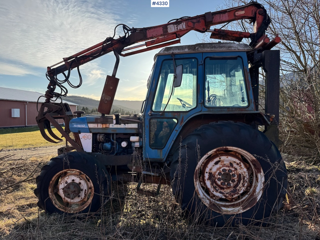 1981 Ford 6610 m/ FMV tømmerkran og tvillinghjul - Traktori: kuva 1981 Ford 6610 m/ FMV tømmerkran og tvillinghjul - Traktori 1981 Ford 6610 m/ FMV tømmerkran og tvillinghjul - Traktori: kuva 1981 Ford 6610 m/ FMV tømmerkran og tvillinghjul - Traktori