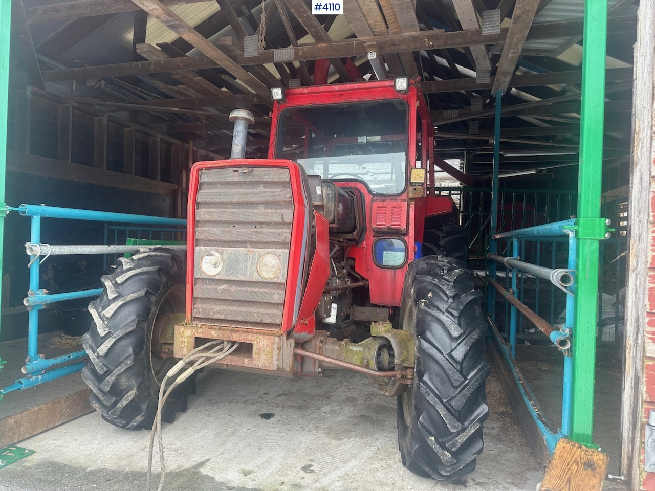 1982 Massey-Ferguson 265 traktor w/ chains, a new radiator is included - Traktori: kuva 1982 Massey-Ferguson 265 traktor w/ chains, a new radiator is included - Traktori 1982 Massey-Ferguson 265 traktor w/ chains, a new radiator is included - Traktori: kuva 1982 Massey-Ferguson 265 traktor w/ chains, a new radiator is included - Traktori