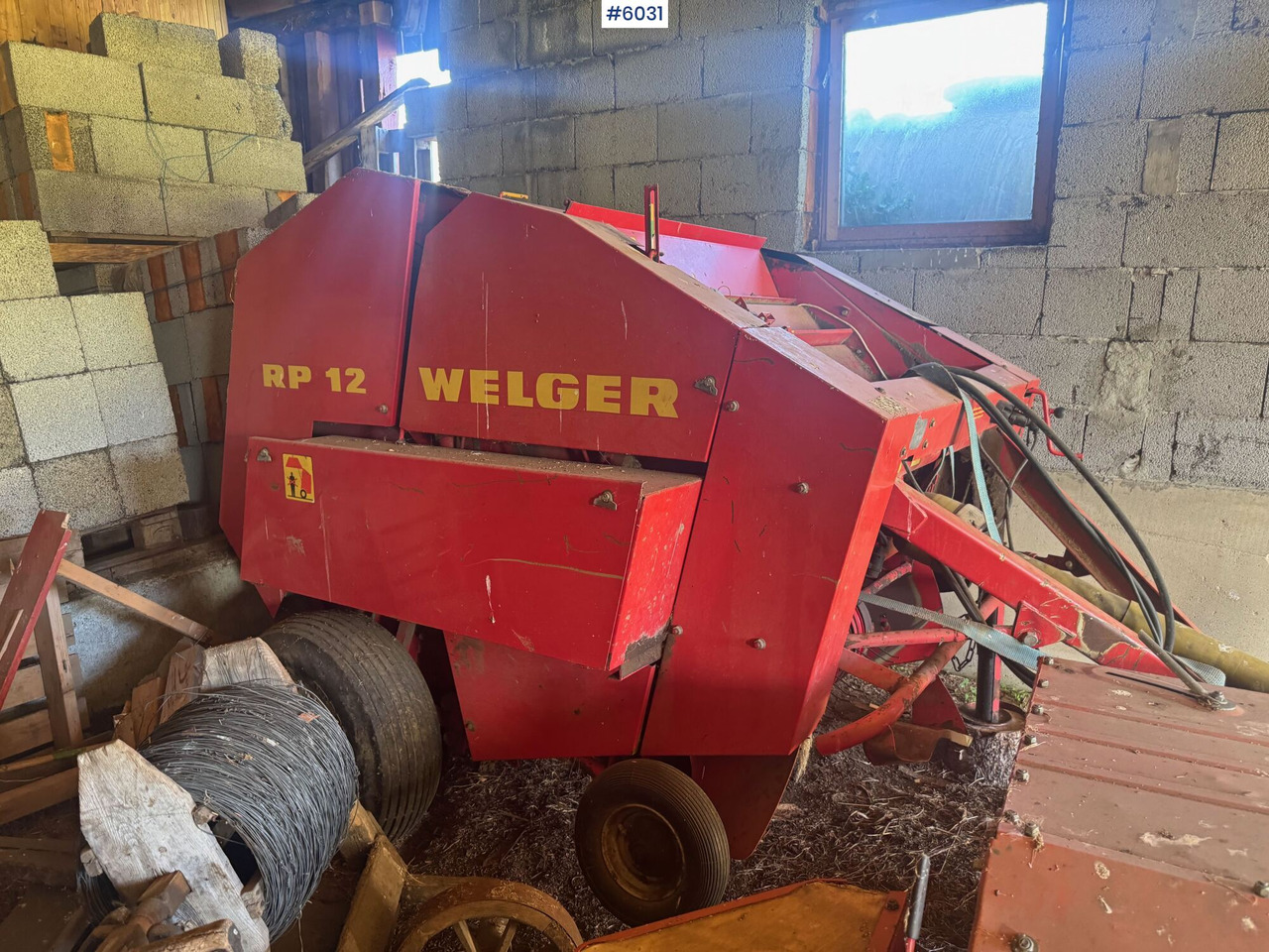 1983 Welger RP 12 round baler - Heinäkone: kuva 1983 Welger RP 12 round baler - Heinäkone 1983 Welger RP 12 round baler - Heinäkone: kuva 1983 Welger RP 12 round baler - Heinäkone