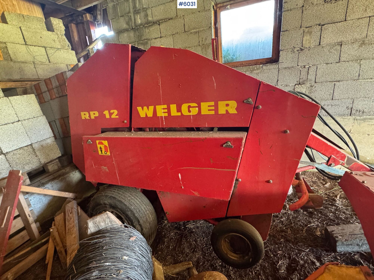 1983 Welger RP 12 round baler - Heinäkone: kuva 1983 Welger RP 12 round baler - Heinäkone 1983 Welger RP 12 round baler - Heinäkone: kuva 1983 Welger RP 12 round baler - Heinäkone