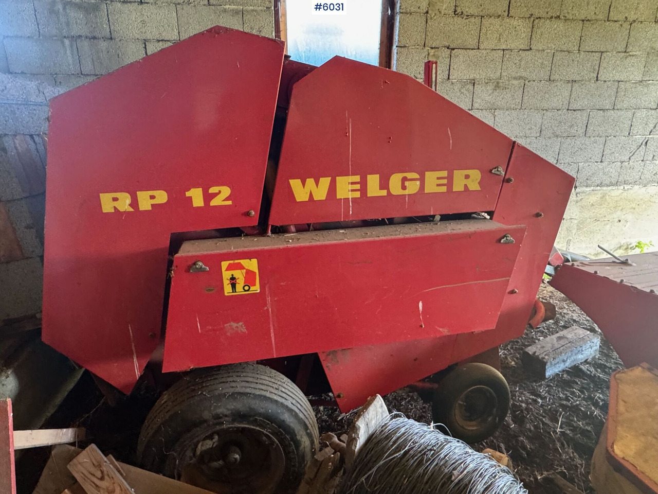 1983 Welger RP 12 round baler - Heinäkone: kuva 1983 Welger RP 12 round baler - Heinäkone 1983 Welger RP 12 round baler - Heinäkone: kuva 1983 Welger RP 12 round baler - Heinäkone