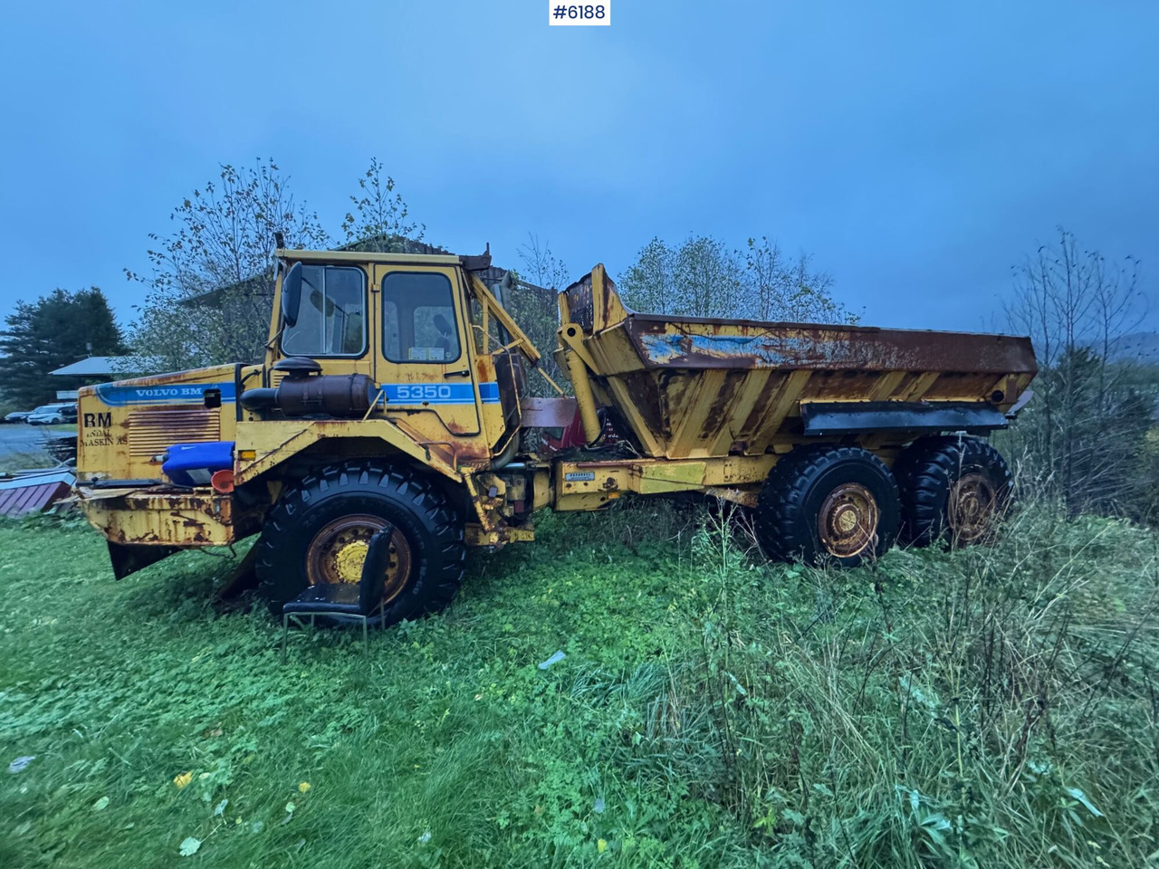 1985 Volvo BM 5350B 6x6 dumper - Nivelkippiauto: kuva 1985 Volvo BM 5350B 6x6 dumper - Nivelkippiauto 1985 Volvo BM 5350B 6x6 dumper - Nivelkippiauto: kuva 1985 Volvo BM 5350B 6x6 dumper - Nivelkippiauto