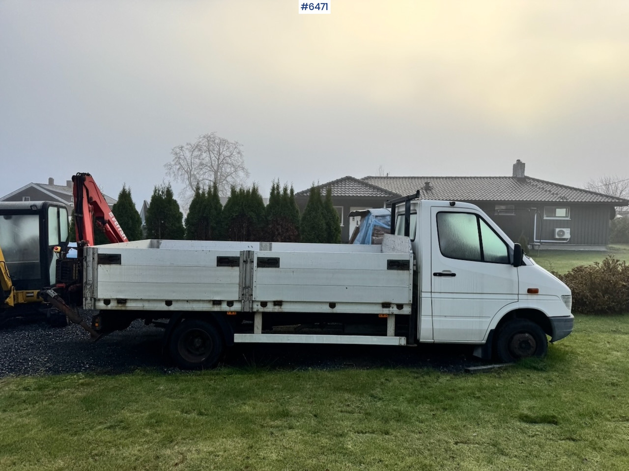 1996 Mercedes 412D Flatbed truck w/ Rear-mounted crane. - Avolava pakettiauto: kuva 1996 Mercedes 412D Flatbed truck w/ Rear-mounted crane. - Avolava pakettiauto 1996 Mercedes 412D Flatbed truck w/ Rear-mounted crane. - Avolava pakettiauto: kuva 1996 Mercedes 412D Flatbed truck w/ Rear-mounted crane. - Avolava pakettiauto