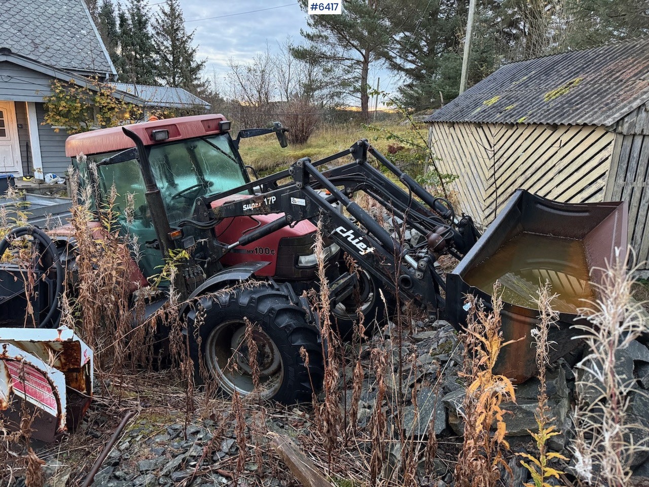 1999 Case IH Maxxum MX 100C w/ front loader, bucket and blade. Repair object. - Traktori: kuva 1999 Case IH Maxxum MX 100C w/ front loader, bucket and blade. Repair object. - Traktori 1999 Case IH Maxxum MX 100C w/ front loader, bucket and blade. Repair object. - Traktori: kuva 1999 Case IH Maxxum MX 100C w/ front loader, bucket and blade. Repair object. - Traktori