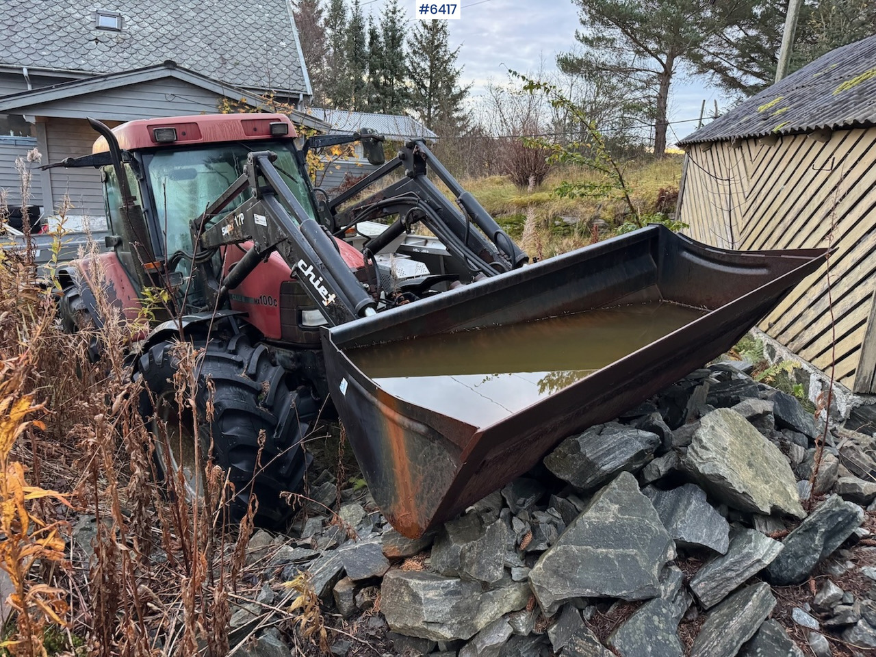 1999 Case IH Maxxum MX 100C w/ front loader, bucket and blade. Repair object. - Traktori: kuva 1999 Case IH Maxxum MX 100C w/ front loader, bucket and blade. Repair object. - Traktori 1999 Case IH Maxxum MX 100C w/ front loader, bucket and blade. Repair object. - Traktori: kuva 1999 Case IH Maxxum MX 100C w/ front loader, bucket and blade. Repair object. - Traktori