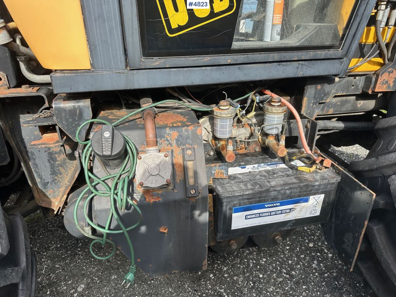 Traktori 2000 JCB Fastrac 4x4 tractor w/ loader, 2 new tires, gravel bucket or snow bucket. WATCH VIDEO.: kuva Traktori 2000 JCB Fastrac 4x4 tractor w/ loader, 2 new tires, gravel bucket or snow bucket. WATCH VIDEO.