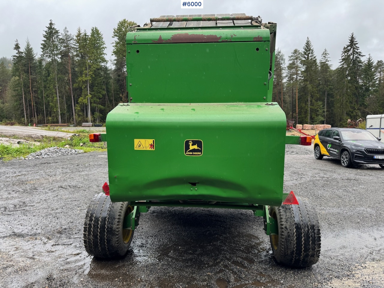 2000 John Deere 590 Round Baler. - Heinäkone: kuva 2000 John Deere 590 Round Baler. - Heinäkone 2000 John Deere 590 Round Baler. - Heinäkone: kuva 2000 John Deere 590 Round Baler. - Heinäkone