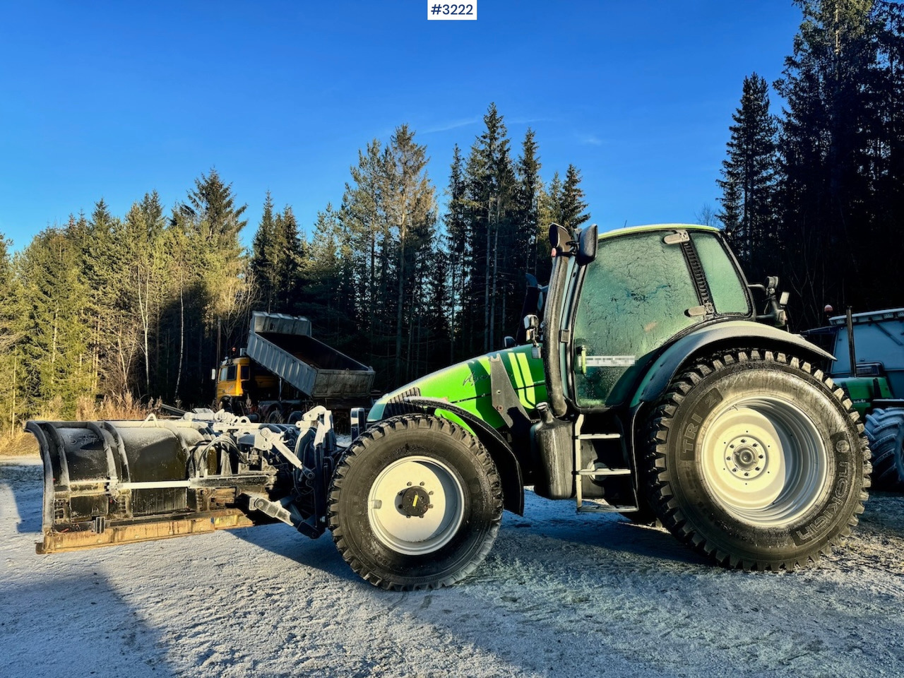 2001 Deutz-Fahr Agrotron 120 4x4 tractor with front loader, 2 sets of tires, snowplow mount, and blade. - Traktori: kuva 2001 Deutz-Fahr Agrotron 120 4x4 tractor with front loader, 2 sets of tires, snowplow mount, and blade. - Traktori 2001 Deutz-Fahr Agrotron 120 4x4 tractor with front loader, 2 sets of tires, snowplow mount, and blade. - Traktori: kuva 2001 Deutz-Fahr Agrotron 120 4x4 tractor with front loader, 2 sets of tires, snowplow mount, and blade. - Traktori