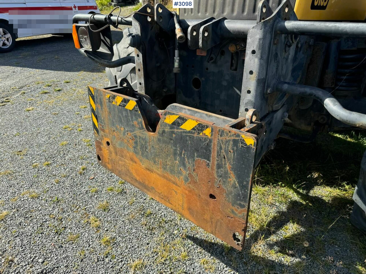 Traktori 2001 JCB Fastrac 3185 4x4. The plow rigged and two sets of tires.: kuva Traktori 2001 JCB Fastrac 3185 4x4. The plow rigged and two sets of tires.