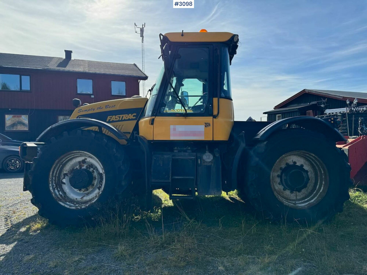 Leasing  2001 JCB Fastrac 3185 4x4. The plow rigged and two sets of tires. 2001 JCB Fastrac 3185 4x4. The plow rigged and two sets of tires.: kuva Leasing  2001 JCB Fastrac 3185 4x4. The plow rigged and two sets of tires. 2001 JCB Fastrac 3185 4x4. The plow rigged and two sets of tires.