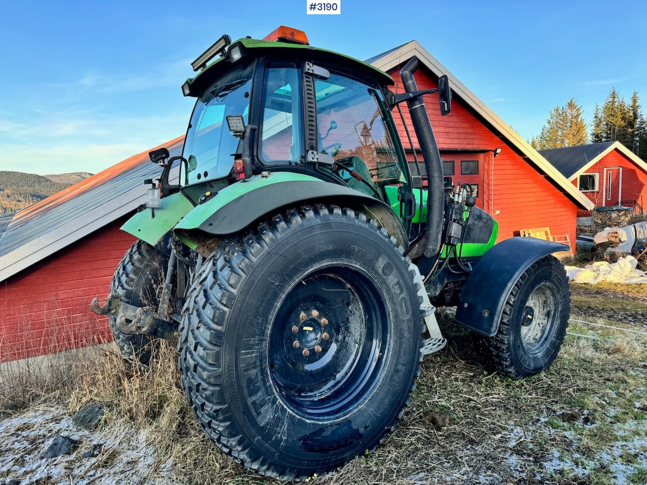 2004 Deutz-Fahr Agrotron 1130 4x4 Snow-Ready Tractor with Front Loader, Bucket, and 2 Sets of Tires - Traktori: kuva 2004 Deutz-Fahr Agrotron 1130 4x4 Snow-Ready Tractor with Front Loader, Bucket, and 2 Sets of Tires - Traktori 2004 Deutz-Fahr Agrotron 1130 4x4 Snow-Ready Tractor with Front Loader, Bucket, and 2 Sets of Tires - Traktori: kuva 2004 Deutz-Fahr Agrotron 1130 4x4 Snow-Ready Tractor with Front Loader, Bucket, and 2 Sets of Tires - Traktori